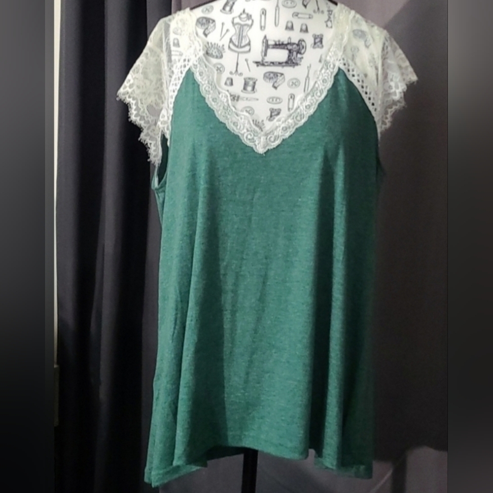 Hello PINK Short Sleeve Shirt With Lace Sleeves Women's Medium Top NWOT